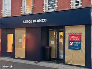 Local commercial ROANNE