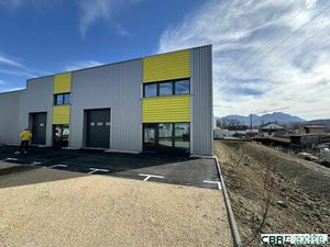 Local d'activité 270 m²