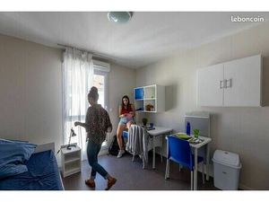 Studio 1 pièce 18 m²