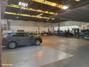 Local commercial 1170 m² VERSAILLES