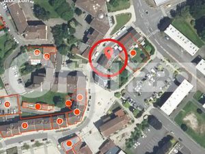 Local commercial 136 m²