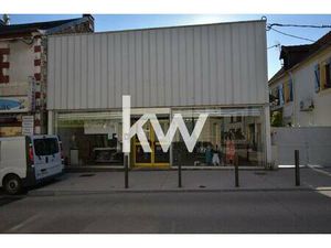 Local commercial à vendre