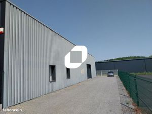 Local d'activité 270 m²