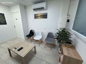 Local 19 m² DEVILLE LES ROUEN