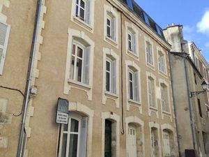 Location appartement 2 pièces 39 m² à Poitiers (86000)