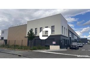 Local d'activité 328 m²