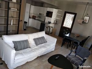 Charmant duplex contemporain au cœur de Villeneuve-lès-Avignon : terrasse plein sud  vue d