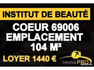 Commerce beauté/coiffure 104 m²