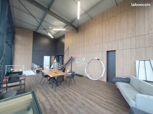 Local 2820 m² MONTAIGU VENDEE