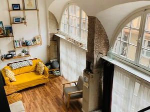 Appartement atypique et meublé  idéalement placé