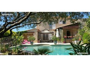 Appartement de 100M2 meublé au mois idéal situation géographique