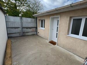 Grand studio avec terrasse au calme