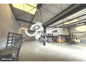 Local d'activité 608 m²