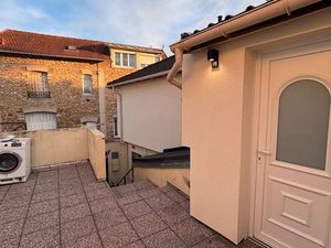 Appart T2 rénové – Centre historique Les Mureaux – Terrasse 15 m²