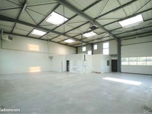 Hangar local industriel