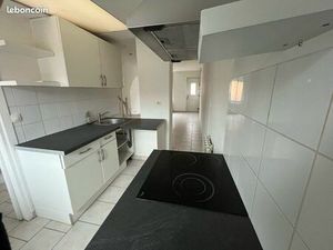 Maison de ville secteur St Anne dispo Janvier