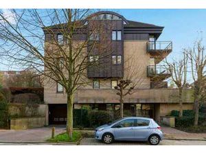WSP : Lumineux appartement 2 chambres - cave et box garage