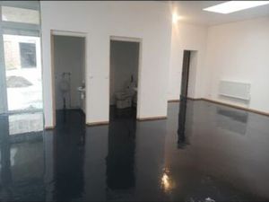 Local commercial 140m2 triphase