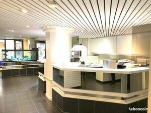 Local commercial 400 m²