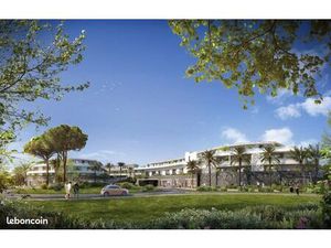 Local commercial 817 m²