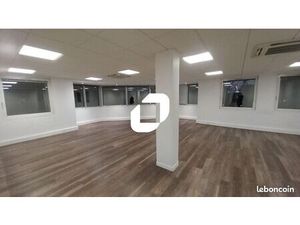Bureaux 1 100 m²