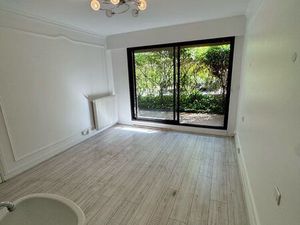 À LOUER – LOCAL 15 m² DANS CABINET MÉDICAL – ENGHIEN-LES-BAINS