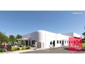 Local bureaux 758 m²