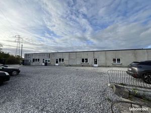 Local industriel 1 104 m²