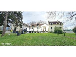 Local commercial 700 m²