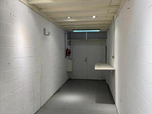 Surface industrielle à louer à Cours Saint Michel 100 Etterbeek (VBD67269)