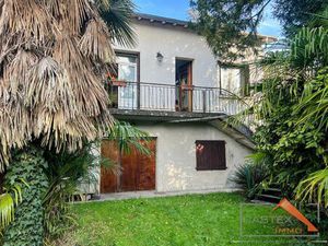 Exclusivité Maison de village avec dépendance et jardin