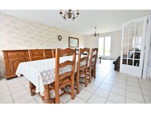 Maison Rue 140 m² T-4 à vendre  294 000 €