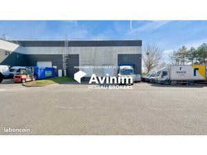 Local 660 m² Roissy-en-France
