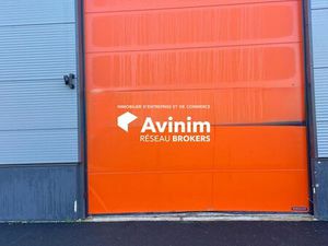 Local 240 m² Éragny