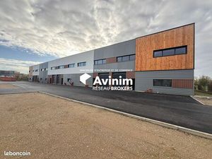 Local 1260 m² Viarmes