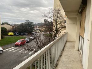 Appartement T4 avec balcon et cave  Le Village de Laprat  26