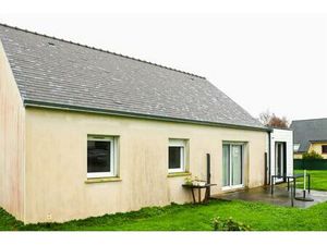 Maison de 4 pièces de 85 m² située à Plonéour-Lanvern