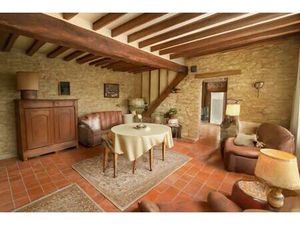 Charmante maison historique avec jardin à Varennes