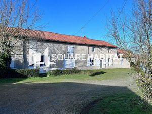 Ensemble immobilier de 2 maisons mitoyennes -Hameau calme à 5 minutes de Bressuire