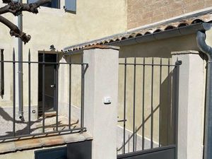 Castries location maison village