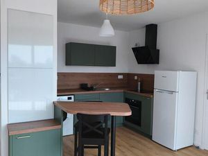 T2 meublé neuf 43 m² avec terrasse – Centre La Mézière – Dossier sérieux exigé