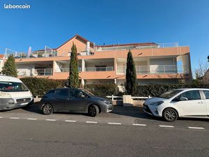 Proche gare et commerces