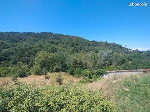 Terrain 1 600 m² Salavas