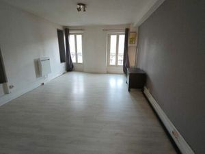 F2 Duplex 45m² - Hyper-Centre Pacy-sur-Eure  à proximité de commerces  rue principale