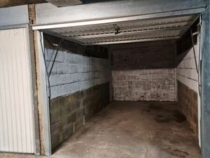 Box fermé sécurisé : 250m du RER A