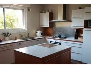 Appartement 3 chambres 80m2 eau électrique chauffage internet inclus