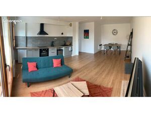 T2 à louer meublé de 50 m² avec parking – Proche gare et commodités