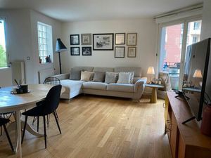 Location appartement 3 pièces 65 m² à Courbevoie (92400)