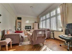 *** REYERS *** Agréable Appartement 2 chambres + bureau !