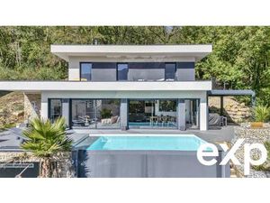 Villa d'Architecte avec Piscine à Débordement et Vue Panoram